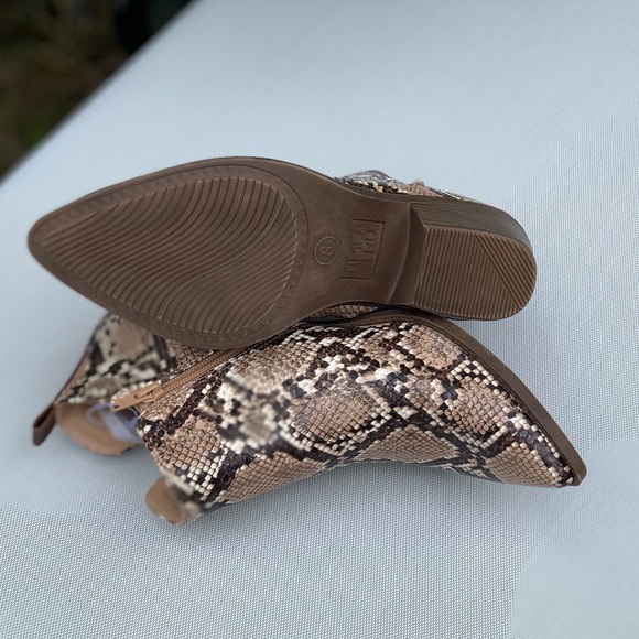 Women’s Snakeskin Western Boots Fashion Shoes New - Picture 4 of 14